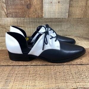 NINE WEST Watervelt Leather Black White Oxfords Womens 5.5M Lace Up Flats